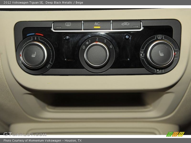 Deep Black Metallic / Beige 2012 Volkswagen Tiguan SE