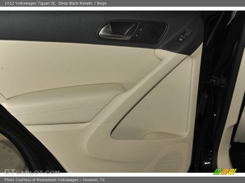 Deep Black Metallic / Beige 2012 Volkswagen Tiguan SE