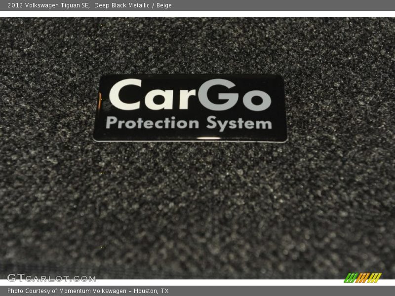 Deep Black Metallic / Beige 2012 Volkswagen Tiguan SE