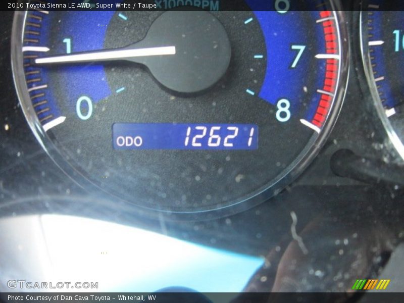 Super White / Taupe 2010 Toyota Sienna LE AWD