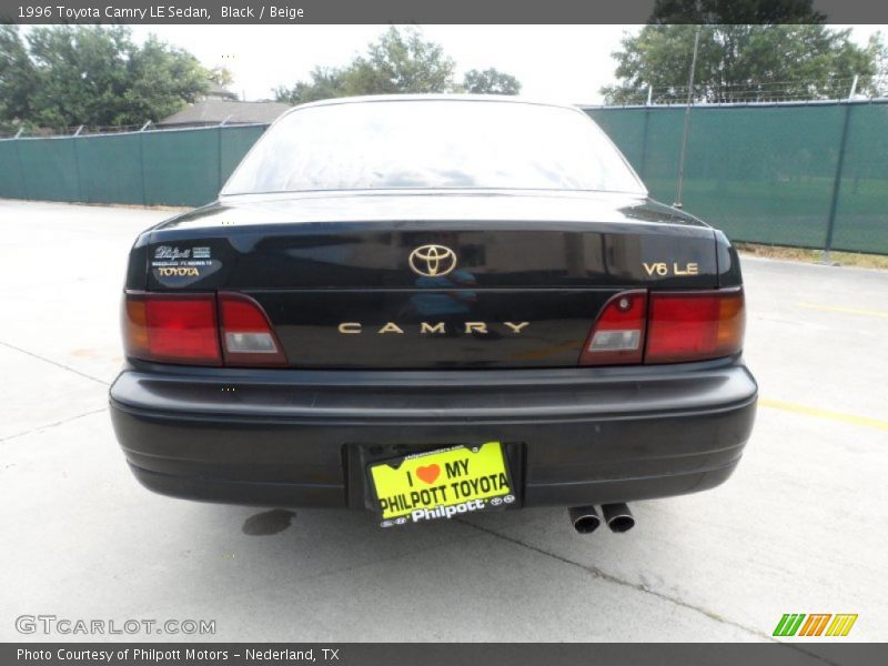Black / Beige 1996 Toyota Camry LE Sedan