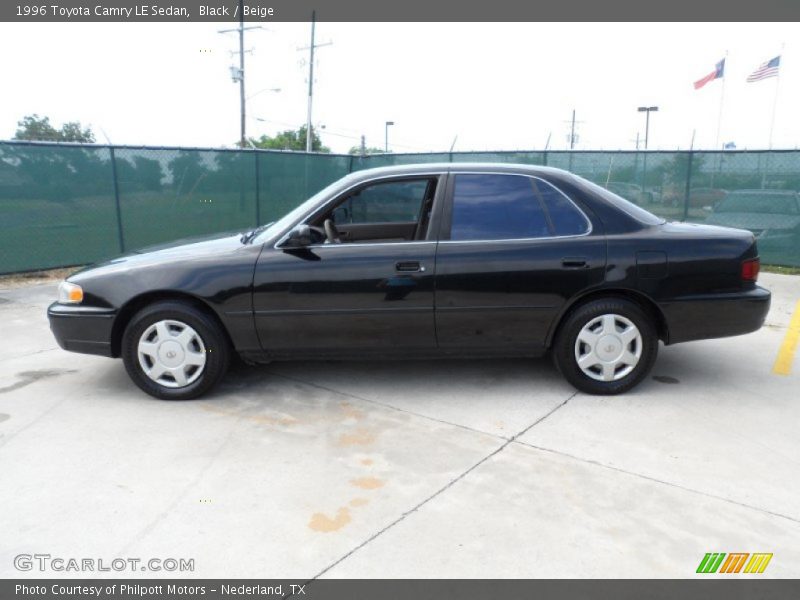 Black / Beige 1996 Toyota Camry LE Sedan