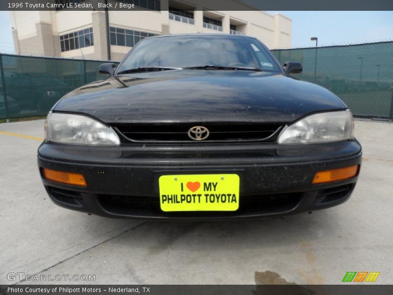 Black / Beige 1996 Toyota Camry LE Sedan