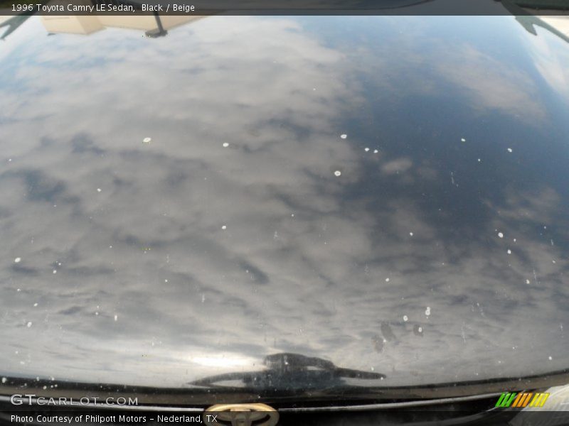 Black / Beige 1996 Toyota Camry LE Sedan