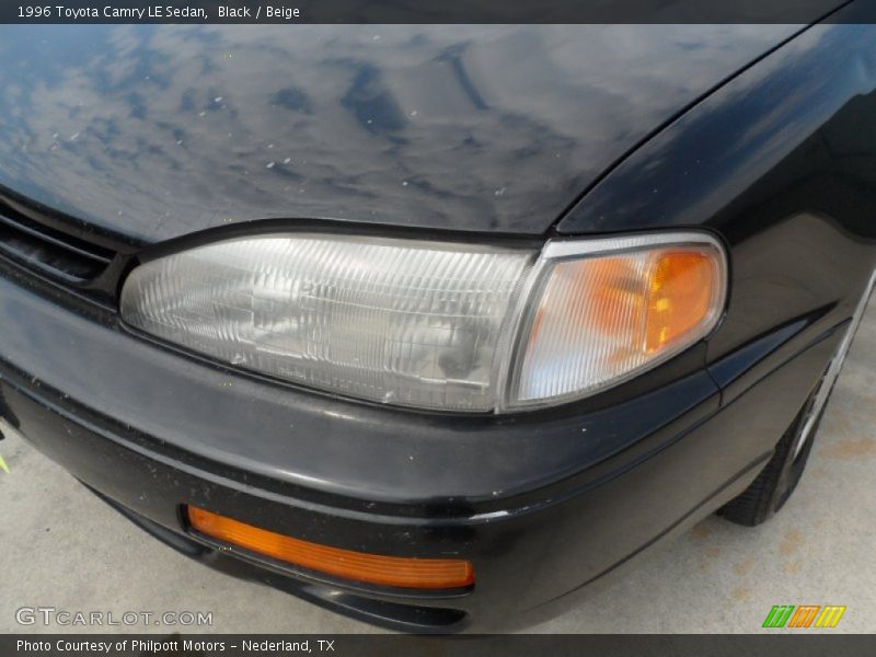 Black / Beige 1996 Toyota Camry LE Sedan