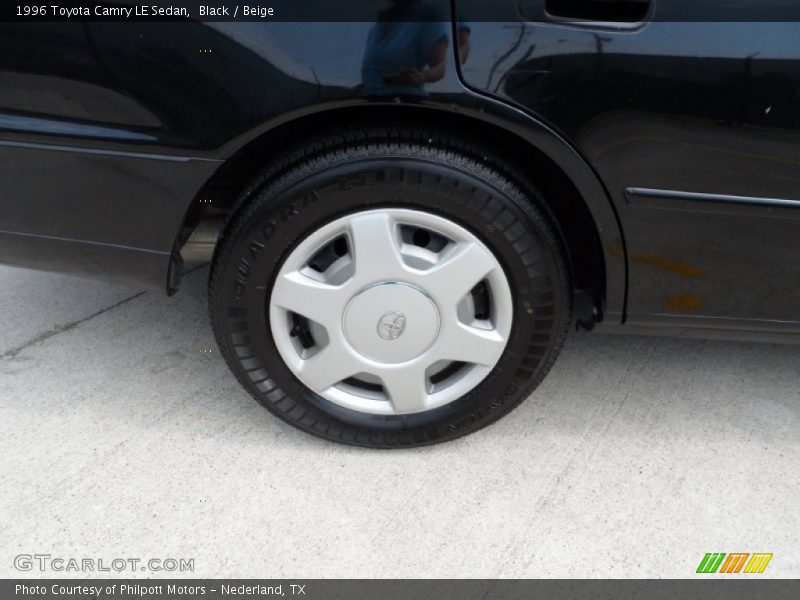 Black / Beige 1996 Toyota Camry LE Sedan