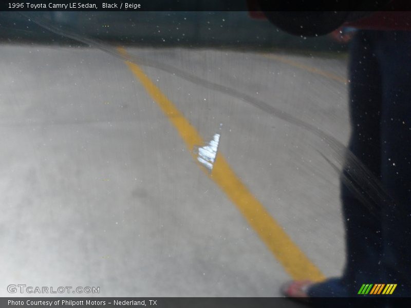 Black / Beige 1996 Toyota Camry LE Sedan