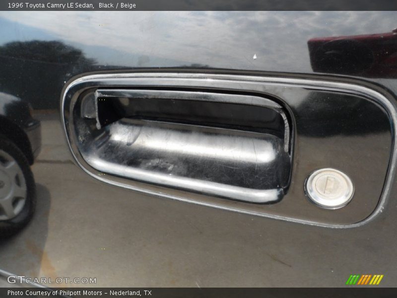 Black / Beige 1996 Toyota Camry LE Sedan