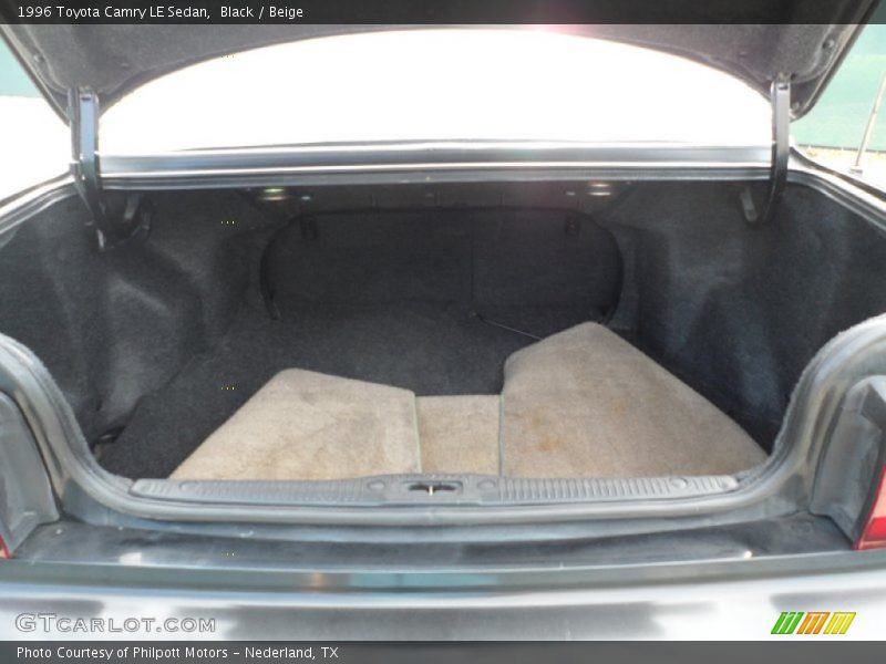  1996 Camry LE Sedan Trunk