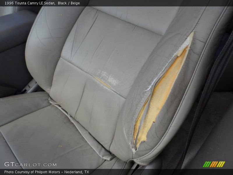 Black / Beige 1996 Toyota Camry LE Sedan