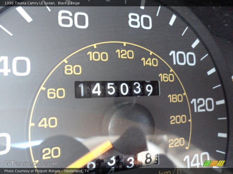 Black / Beige 1996 Toyota Camry LE Sedan