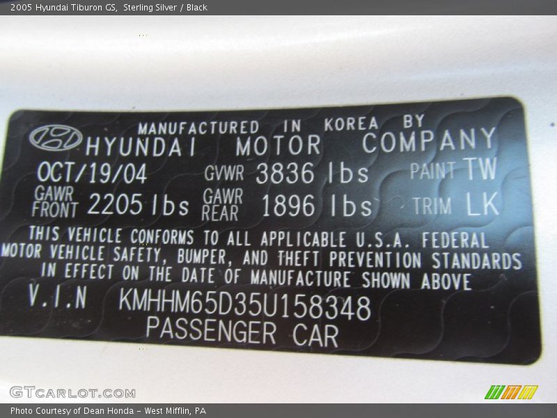 Sterling Silver / Black 2005 Hyundai Tiburon GS
