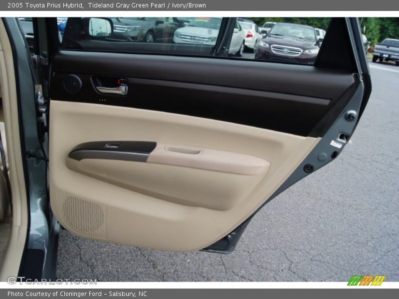 Tideland Gray Green Pearl / Ivory/Brown 2005 Toyota Prius Hybrid