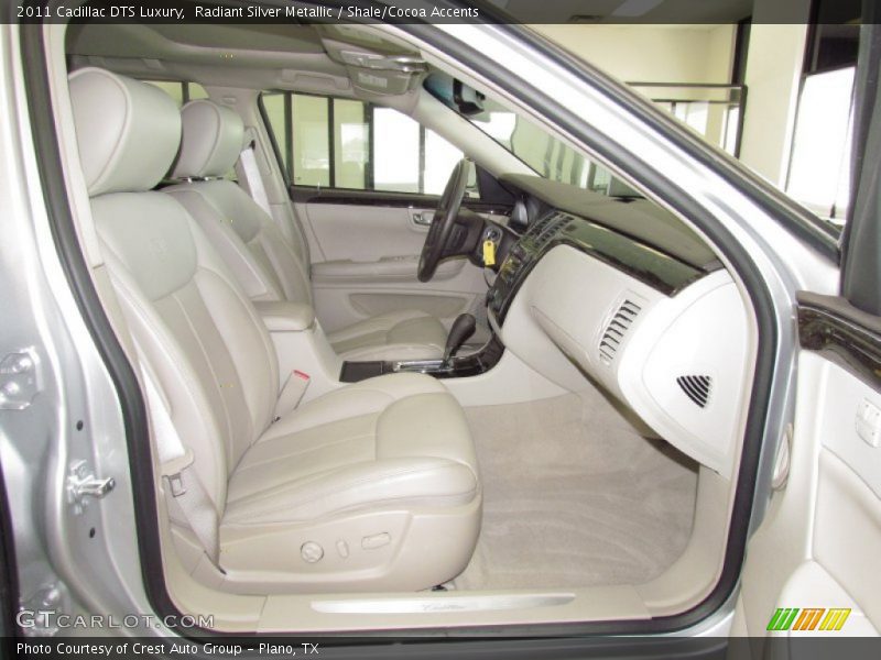 Radiant Silver Metallic / Shale/Cocoa Accents 2011 Cadillac DTS Luxury