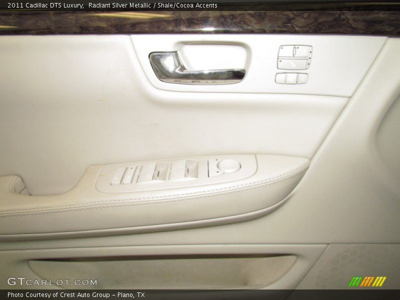 Radiant Silver Metallic / Shale/Cocoa Accents 2011 Cadillac DTS Luxury