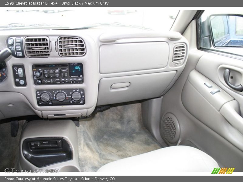 Onyx Black / Medium Gray 1999 Chevrolet Blazer LT 4x4