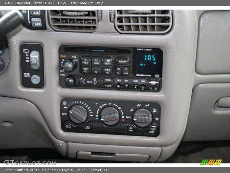 Onyx Black / Medium Gray 1999 Chevrolet Blazer LT 4x4