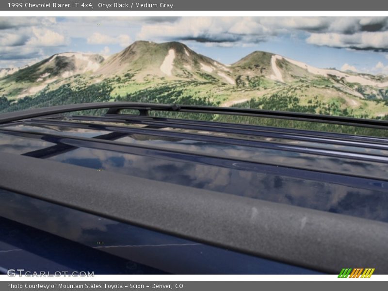 Onyx Black / Medium Gray 1999 Chevrolet Blazer LT 4x4