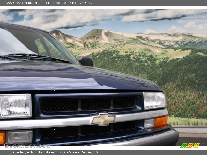 Onyx Black / Medium Gray 1999 Chevrolet Blazer LT 4x4
