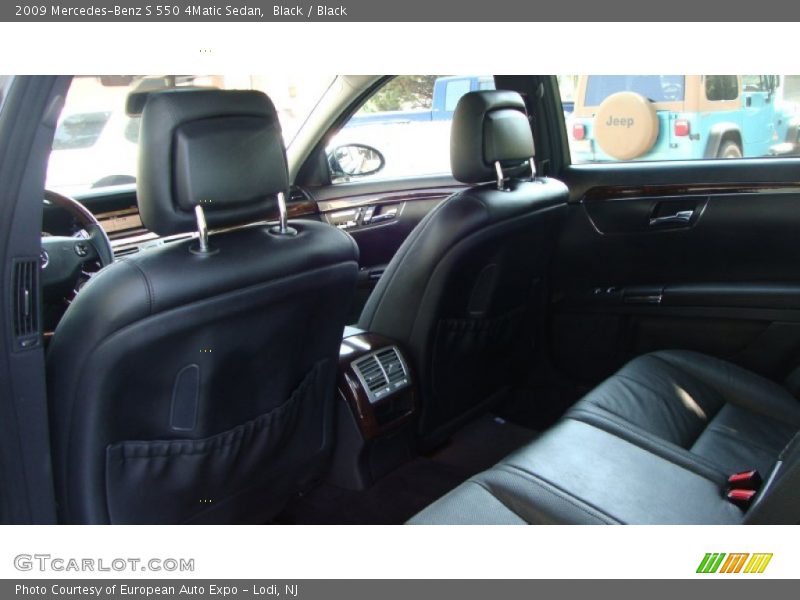 Black / Black 2009 Mercedes-Benz S 550 4Matic Sedan