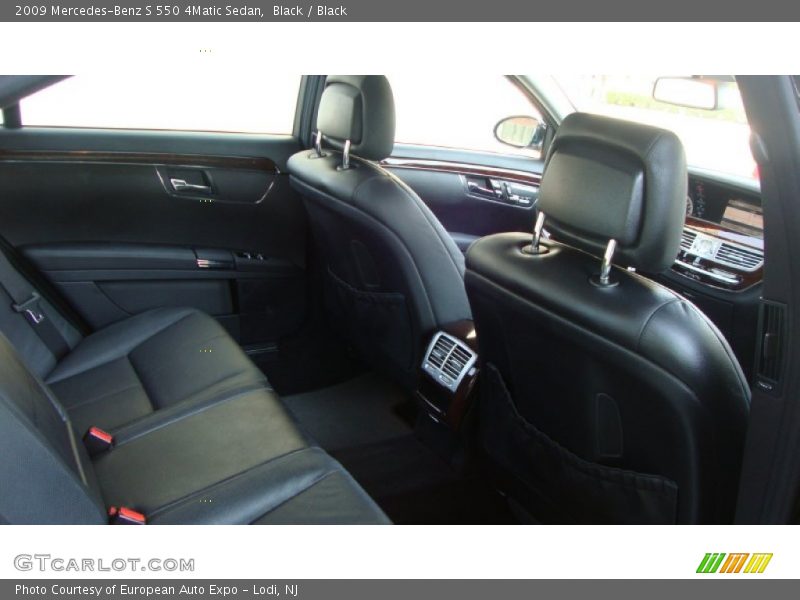 Black / Black 2009 Mercedes-Benz S 550 4Matic Sedan