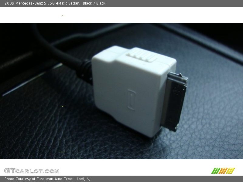 Black / Black 2009 Mercedes-Benz S 550 4Matic Sedan