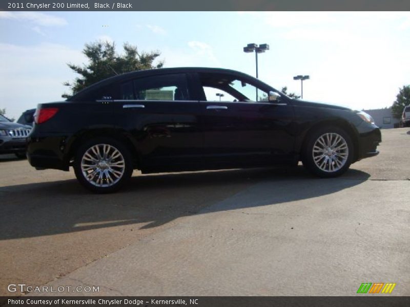 Black / Black 2011 Chrysler 200 Limited