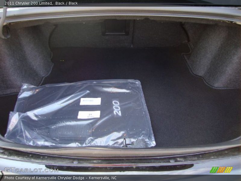Black / Black 2011 Chrysler 200 Limited