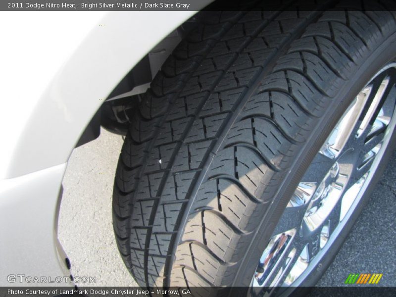 Bright Silver Metallic / Dark Slate Gray 2011 Dodge Nitro Heat