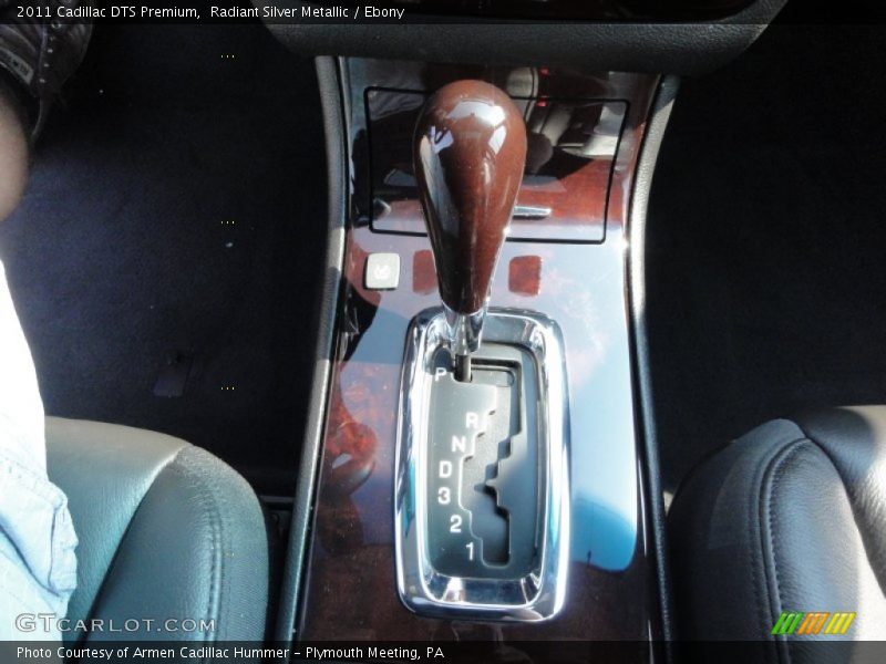 Radiant Silver Metallic / Ebony 2011 Cadillac DTS Premium