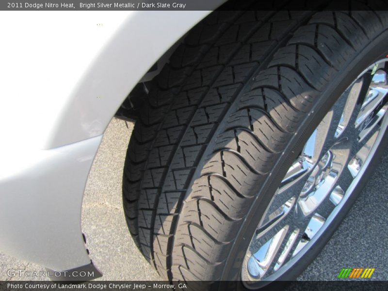 Bright Silver Metallic / Dark Slate Gray 2011 Dodge Nitro Heat