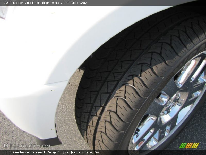 Bright White / Dark Slate Gray 2011 Dodge Nitro Heat
