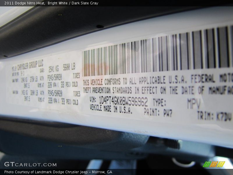 Bright White / Dark Slate Gray 2011 Dodge Nitro Heat
