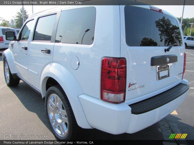 Bright White / Dark Slate Gray 2011 Dodge Nitro Heat