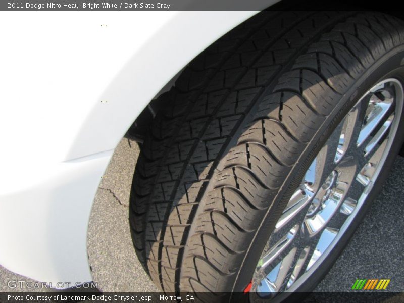 Bright White / Dark Slate Gray 2011 Dodge Nitro Heat