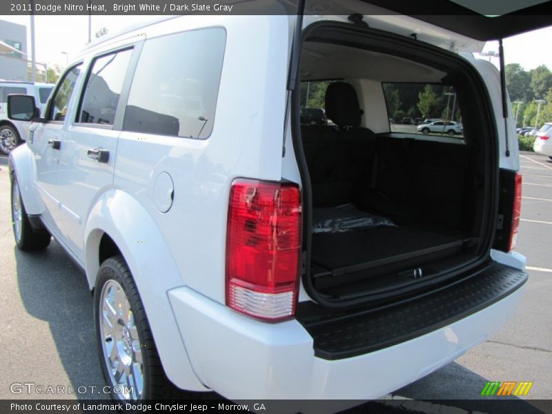 Bright White / Dark Slate Gray 2011 Dodge Nitro Heat
