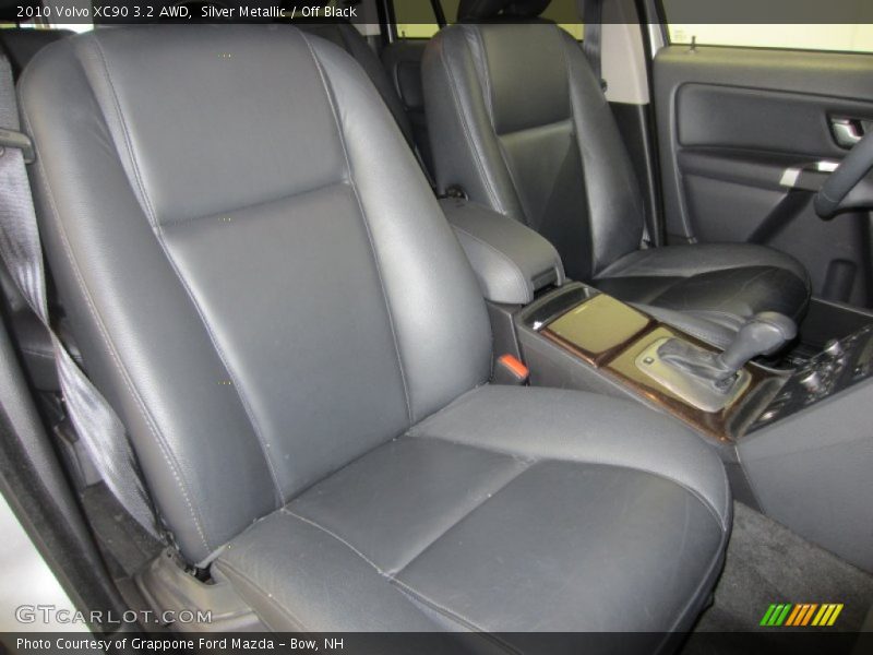 Silver Metallic / Off Black 2010 Volvo XC90 3.2 AWD