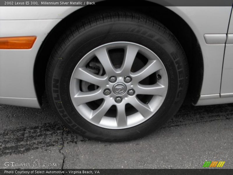 Millennium Silver Metallic / Black 2002 Lexus ES 300