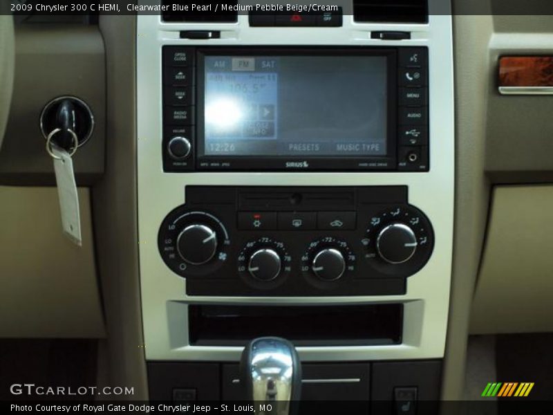 Clearwater Blue Pearl / Medium Pebble Beige/Cream 2009 Chrysler 300 C HEMI