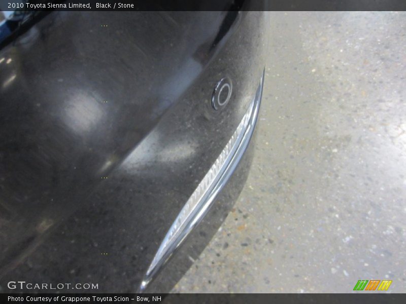 Black / Stone 2010 Toyota Sienna Limited