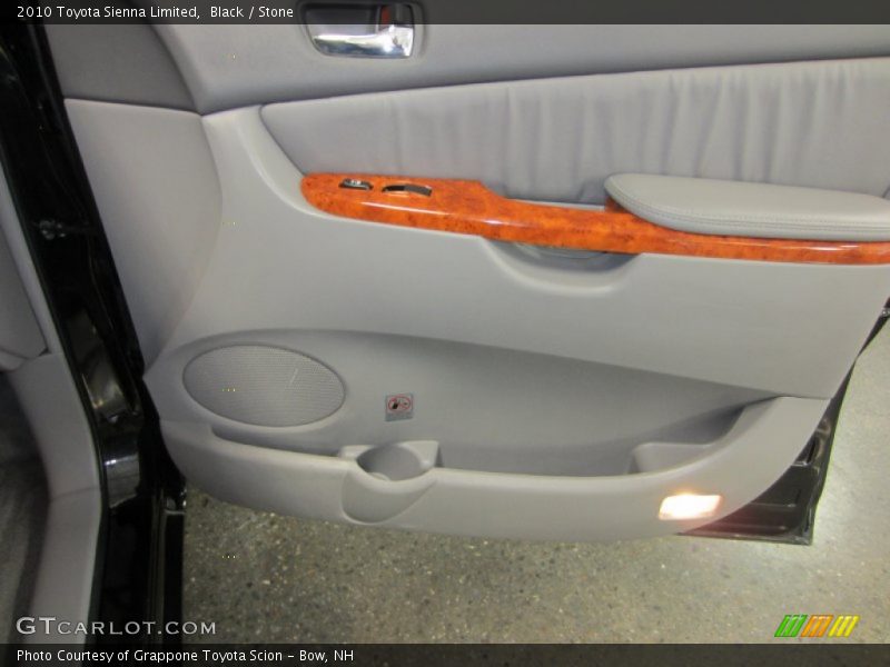 Black / Stone 2010 Toyota Sienna Limited