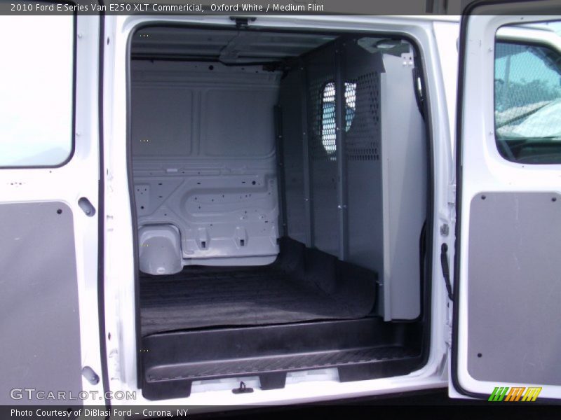 Oxford White / Medium Flint 2010 Ford E Series Van E250 XLT Commericial