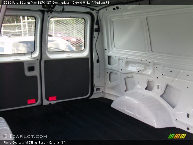 Oxford White / Medium Flint 2010 Ford E Series Van E250 XLT Commericial