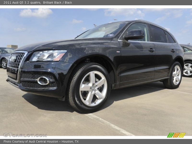 Brilliant Black / Black 2011 Audi Q5 3.2 quattro