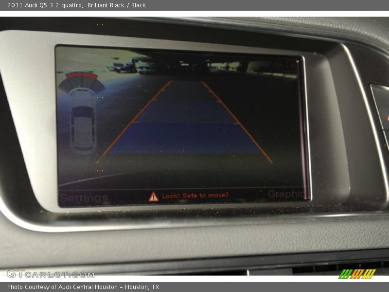 Brilliant Black / Black 2011 Audi Q5 3.2 quattro