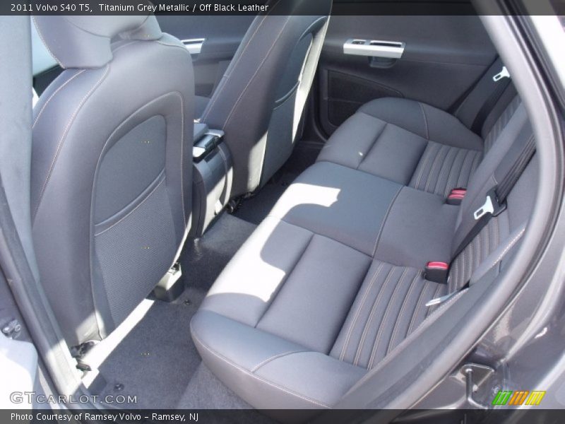 Titanium Grey Metallic / Off Black Leather 2011 Volvo S40 T5