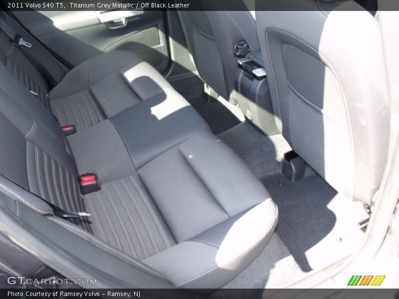 Titanium Grey Metallic / Off Black Leather 2011 Volvo S40 T5