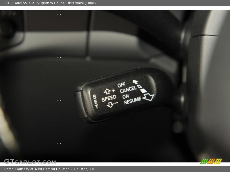 Controls of 2012 S5 4.2 FSI quattro Coupe