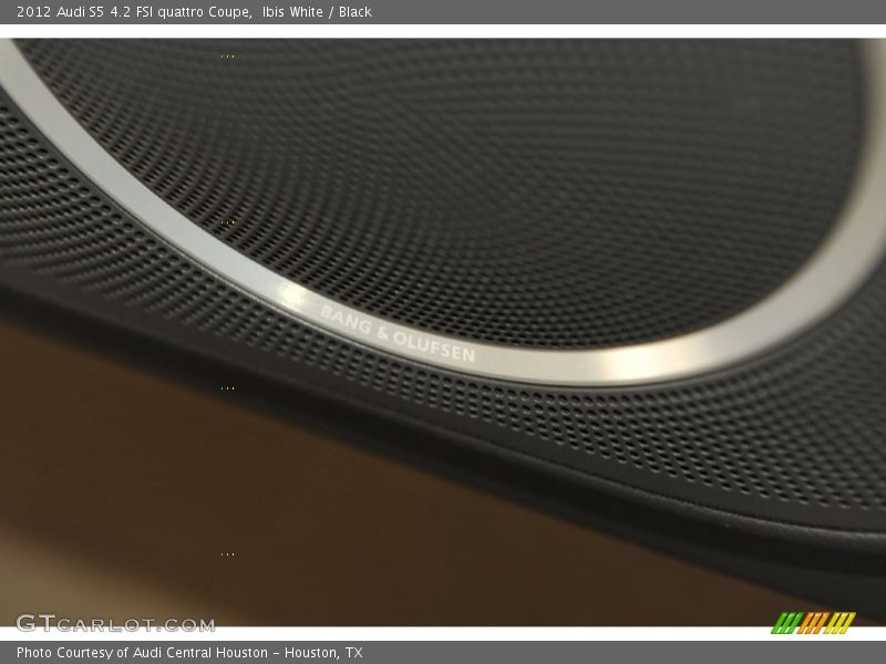 Audio System of 2012 S5 4.2 FSI quattro Coupe