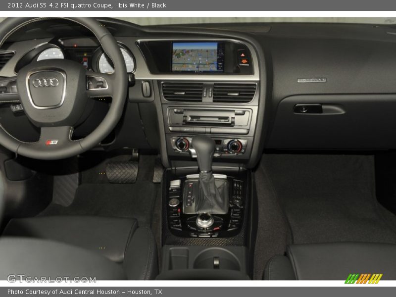 Dashboard of 2012 S5 4.2 FSI quattro Coupe